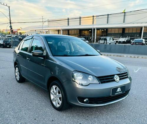 VOLKSWAGEN POLO SEDAN 1.6 MI 8V FLEX 4P MANUAL VOLKSWAGEN POLO SEDAN 1.6 MI 8V FLEX 4P MANUAL